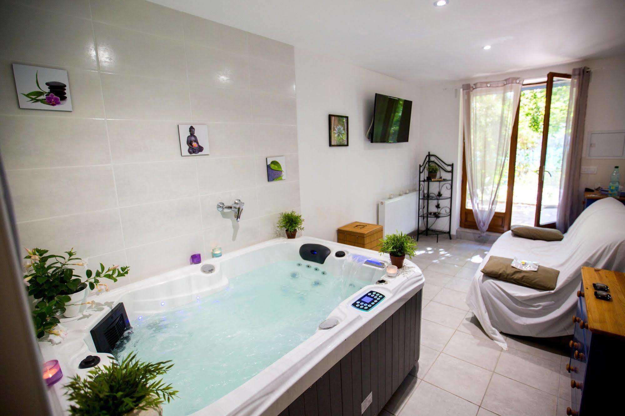 Logis Hotel Restaurant Auberge De L'Espinouse Fraisse-sur-Agout Εξωτερικό φωτογραφία